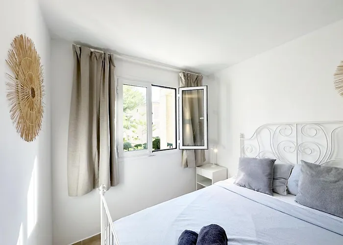 Tamarells Pinaret 350m To The By Js Διαμέρισμα Port de Pollenca