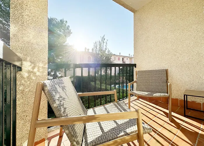 Tamarells Pinaret 350m To The By Js Appartement *