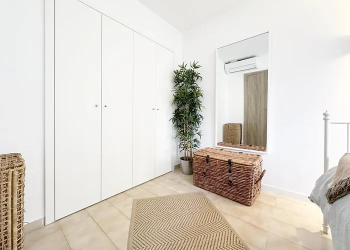 Appartement Tamarells Pinaret 350m To The By Js