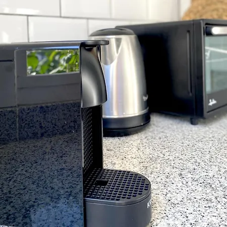 Tamarells Pinaret 350m To The By Js 公寓 波连萨港