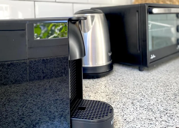 Tamarells Pinaret 350m To The By Js 公寓 波连萨港